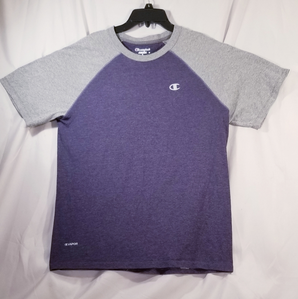 Champion Vntg. Style Baseball tshirt. Size: Large